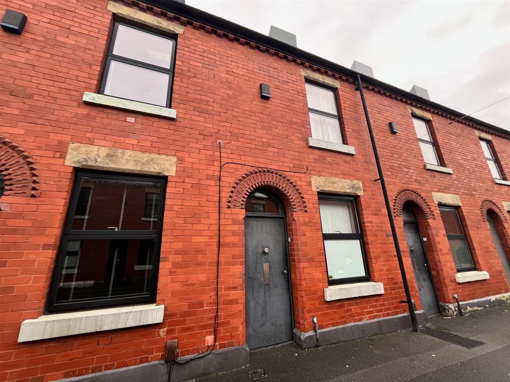 Property photo 3 of 14