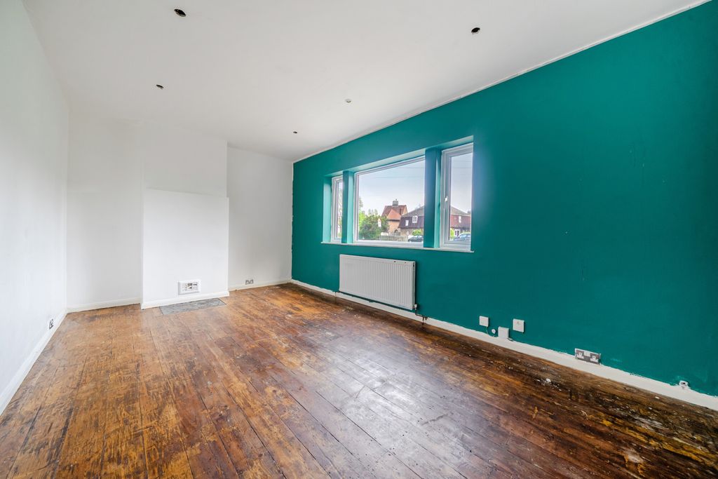 Property photo 2 of 13 1447547-7-69E0E96...