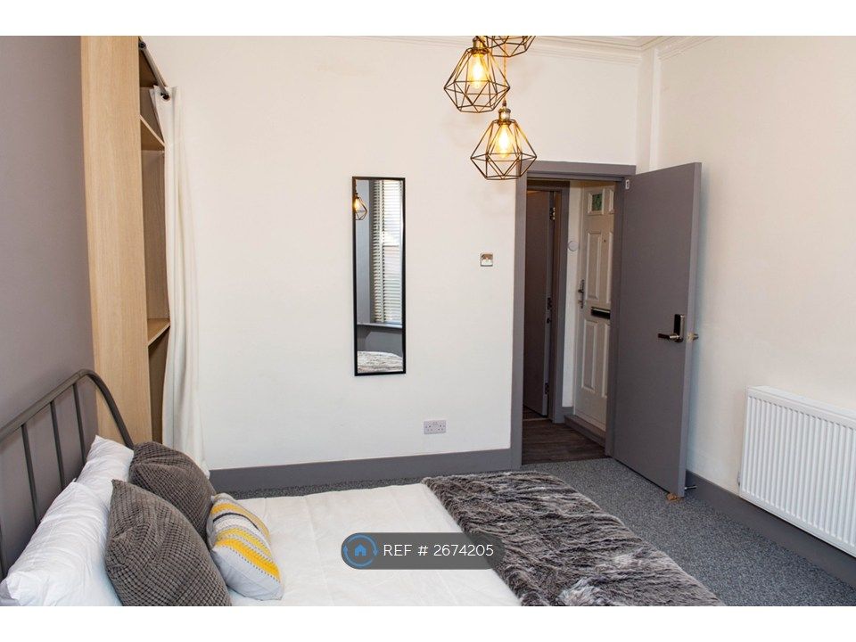 Property photo 2 of 13 Ground Floor Bedroom