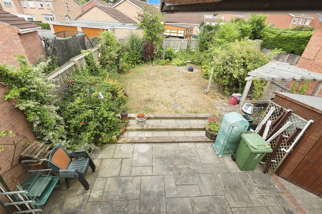 Property photo 2 of 17