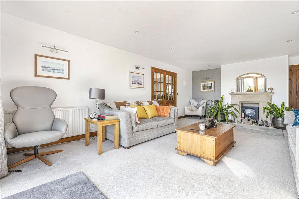 Property photo 3 of 32 Picture 3