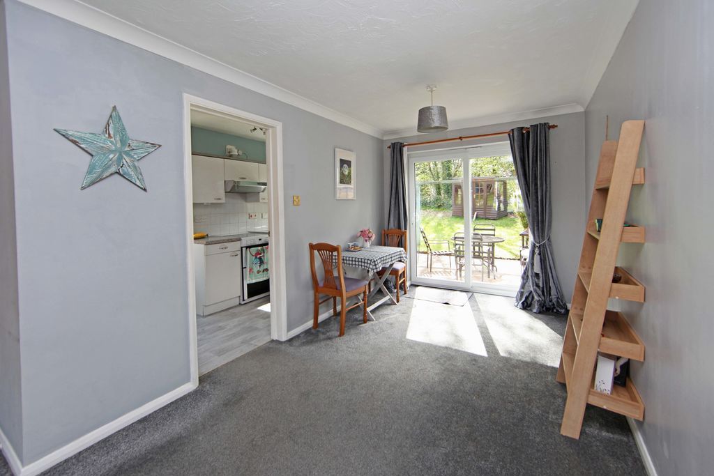 Property photo 3 of 20 Photo 6