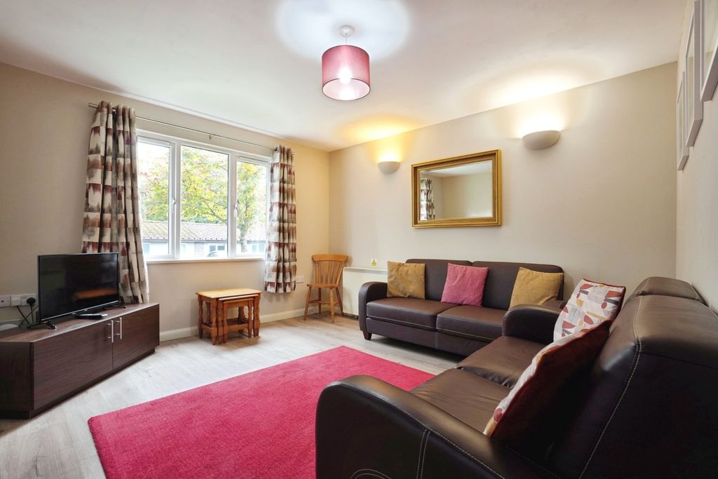 Property photo 3 of 14 Pbox-Img.Jpg