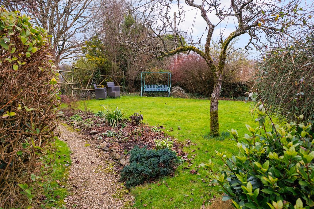 Property photo 3 of 18