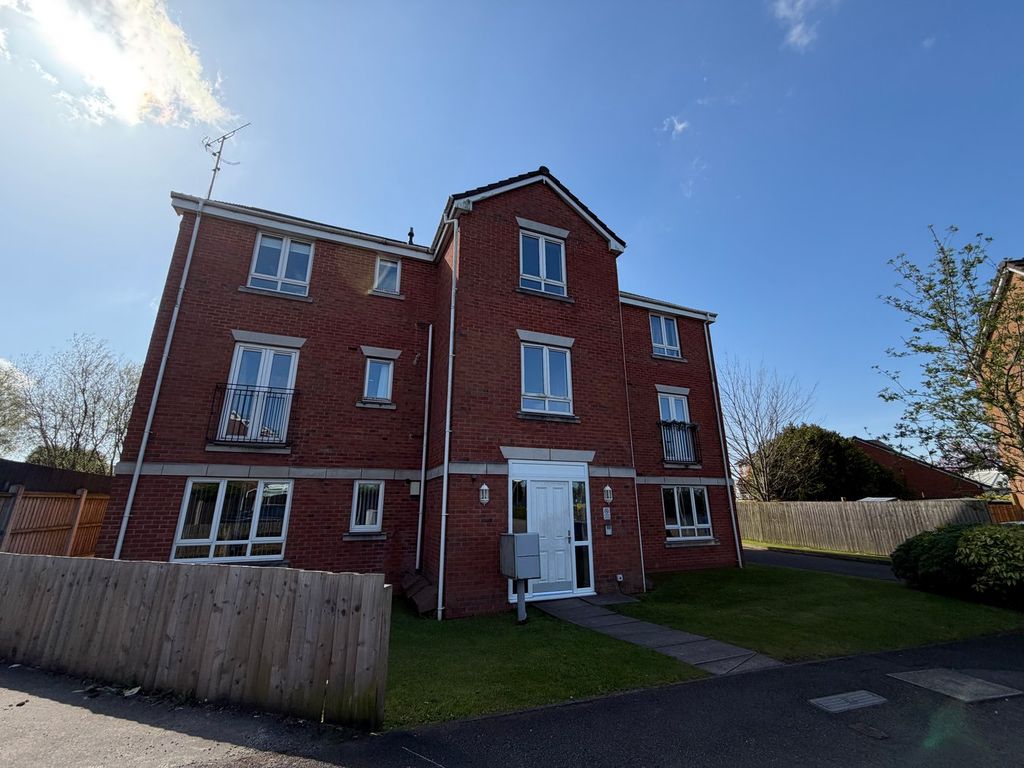 Property photo 1 of 2