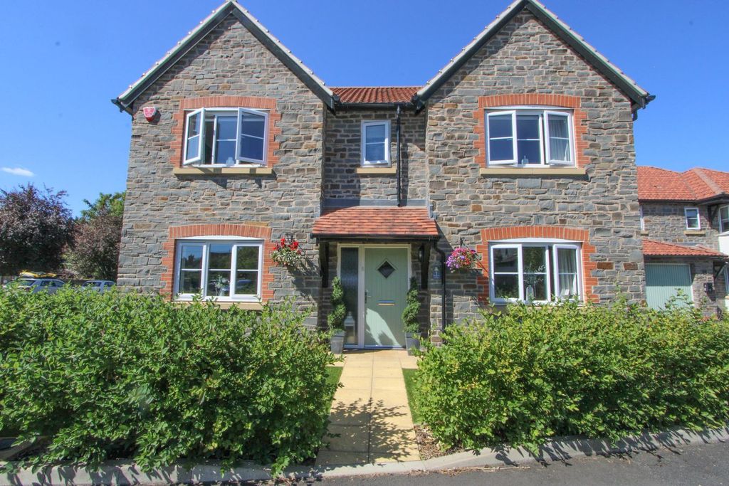 Property photo 1 of 33