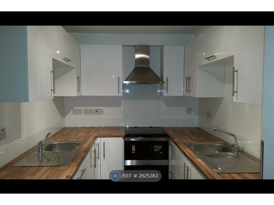 Property photo 2 of 9 Kitchen1