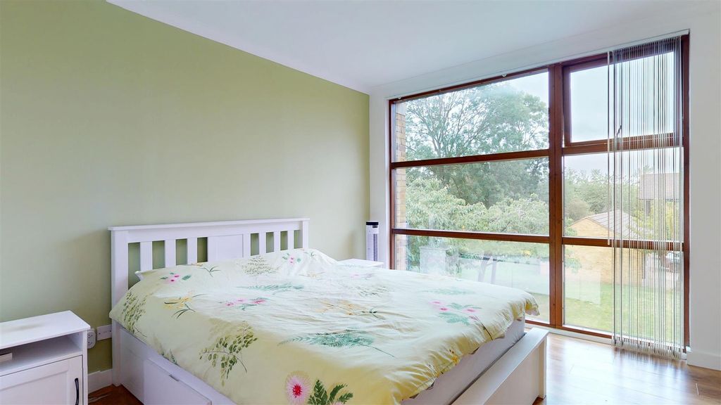 Additional image 18 of 4 bed flat for saleWoodward Place, Loughton Lodge, Milton Keynes MK8