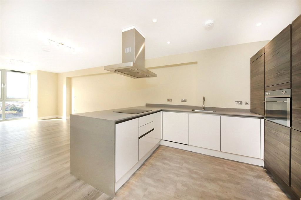 Property photo 1 of 17 Picture No. 03