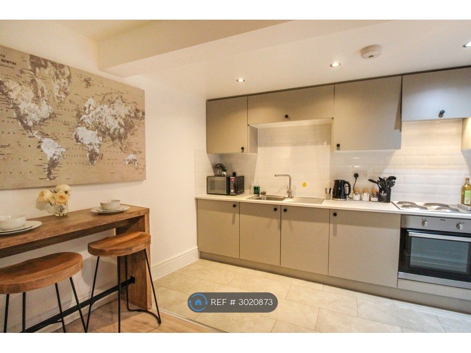 Property photo 3 of 13 Kitchen