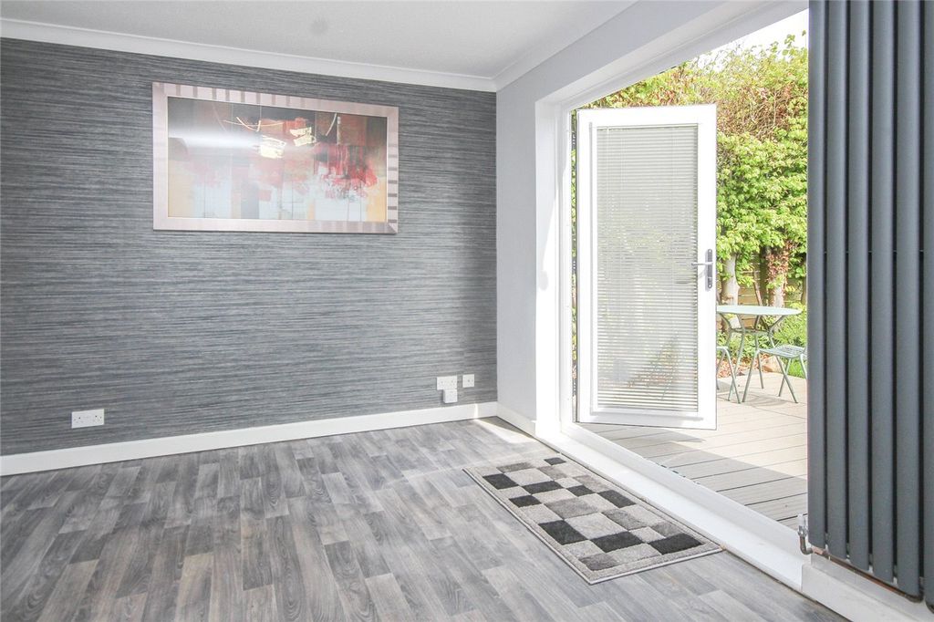 Property photo 2 of 6 Reception