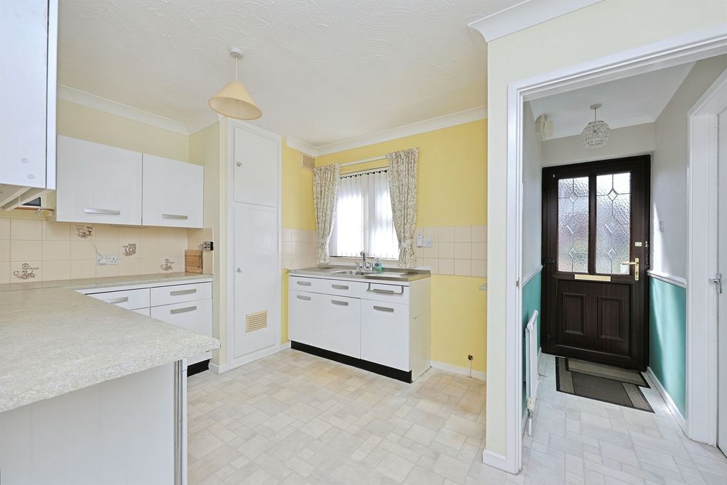 Property photo 2 of 14