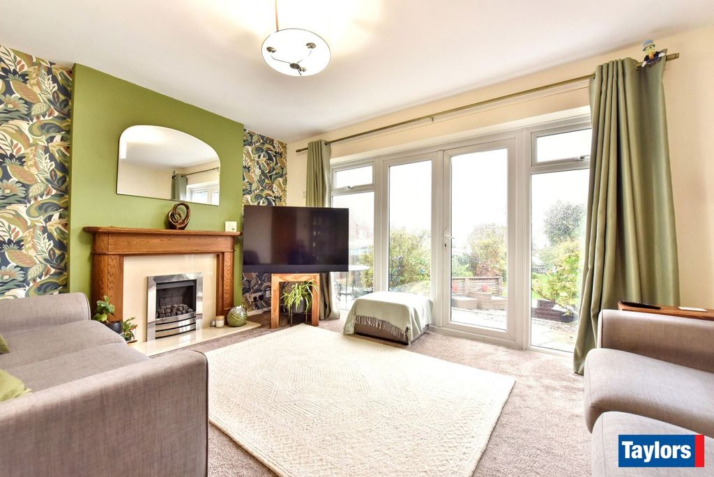 Property photo 3 of 20