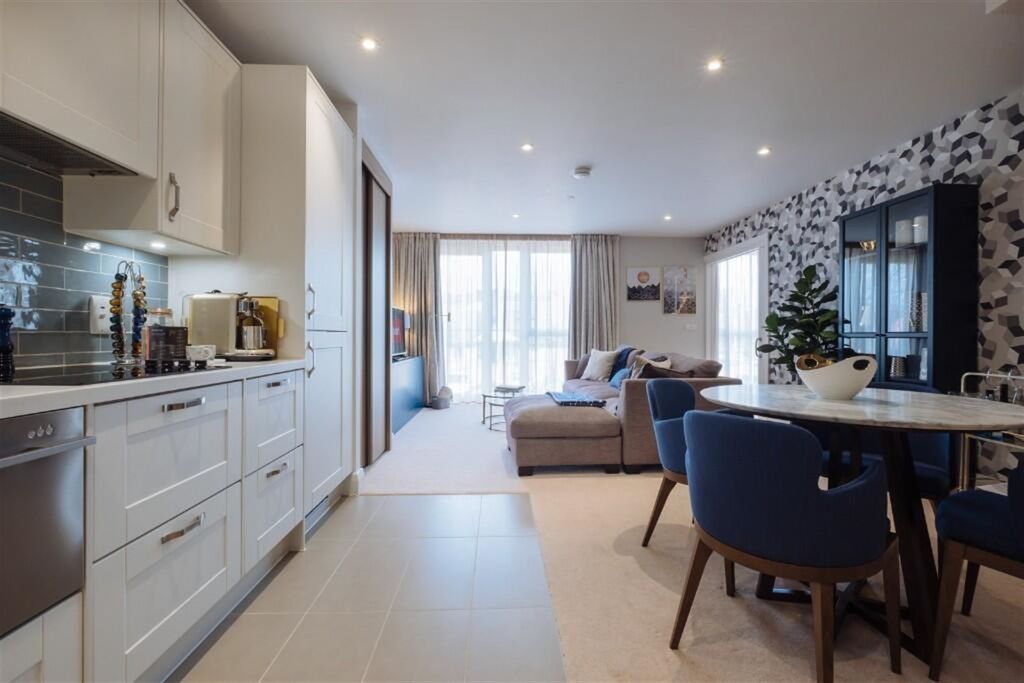 Property photo 3 of 11 Kitchen