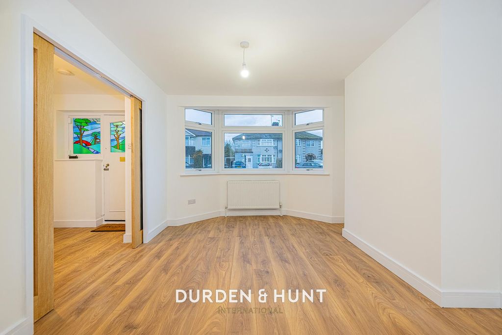 Property photo 2 of 24 Oakwood-15.Jpg