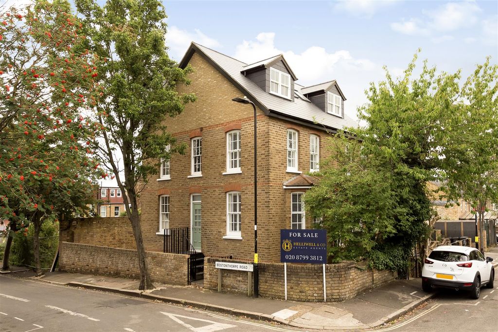 Property photo 1 of 12 Helliwell &amp; Co