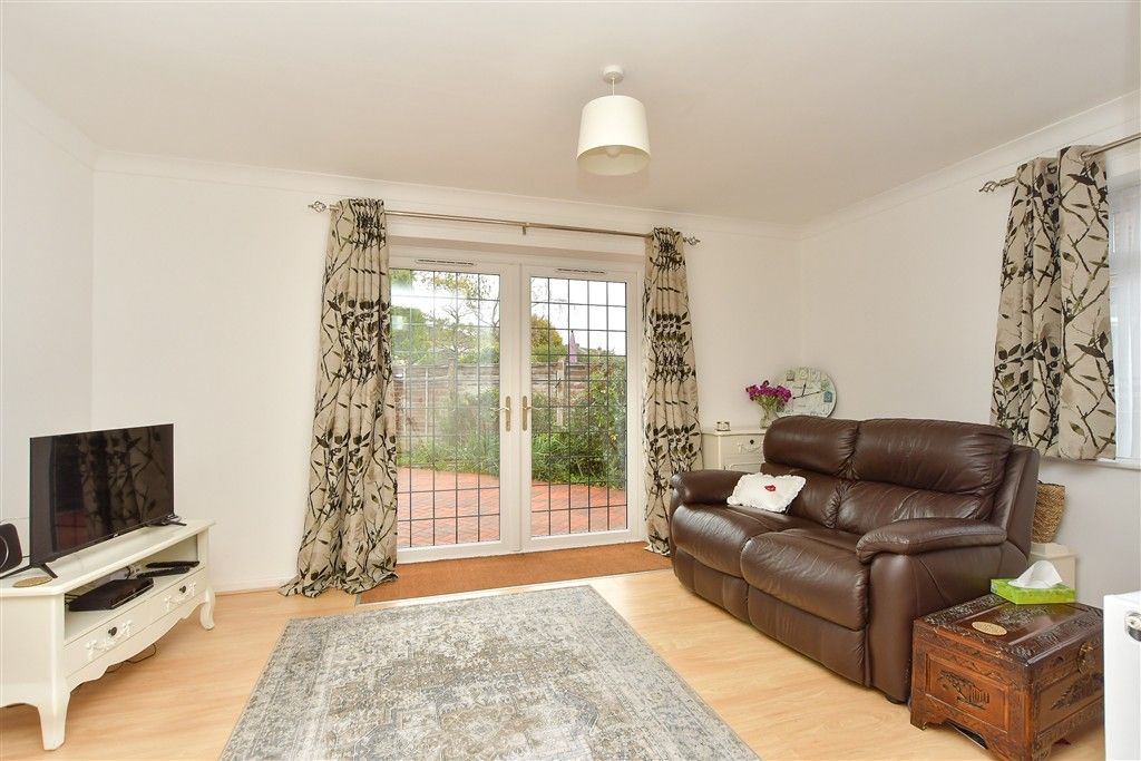 Property photo 2 of 7 Lounge/Diner