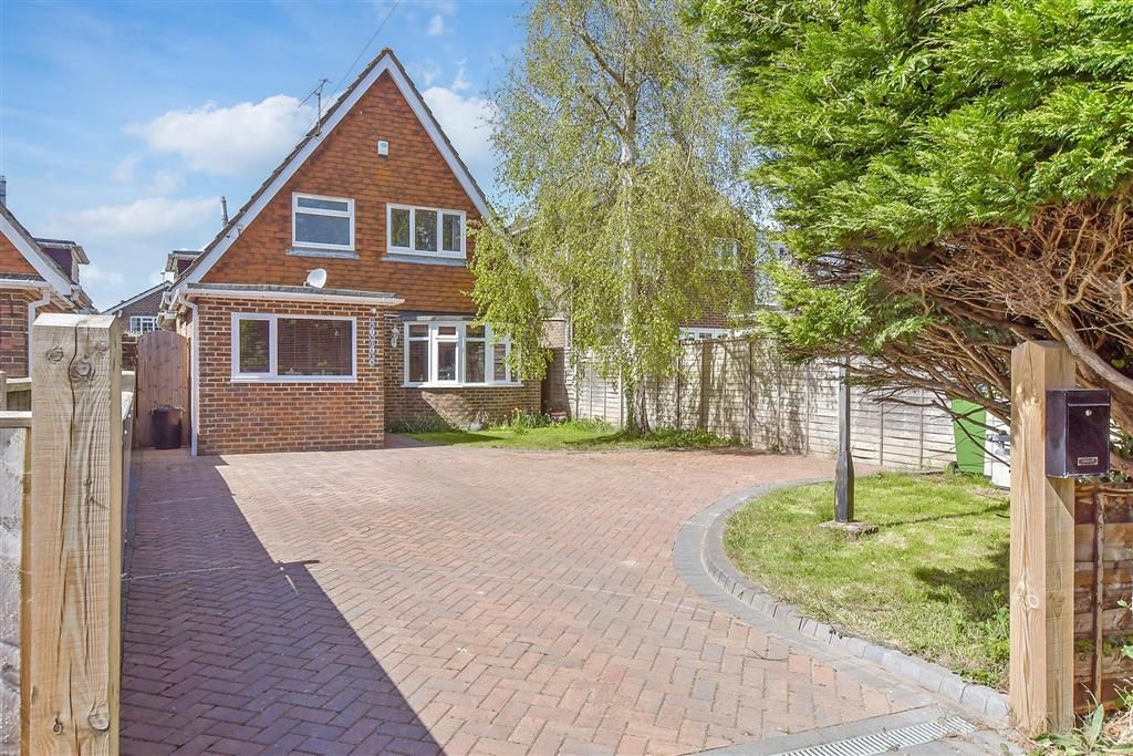 Property photo 3 of 17 External (Brochure)