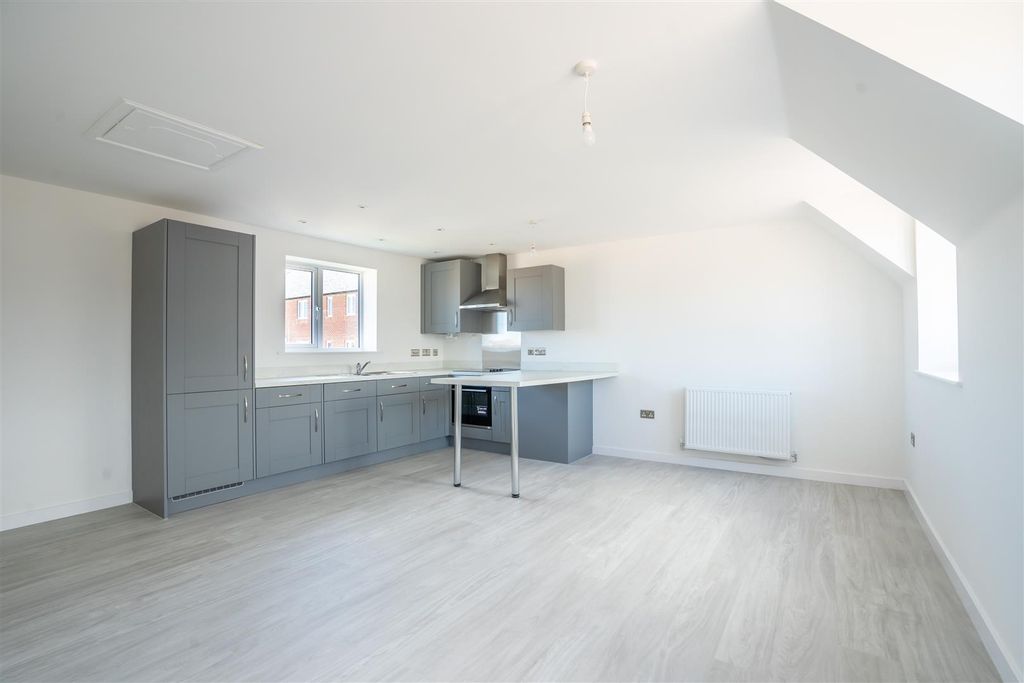 Property photo 2 of 9 Alf Partick Close (5 Of 12).Jpg