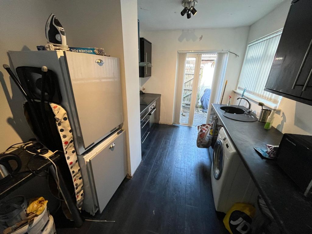 Property photo 3 of 8 Photo 1