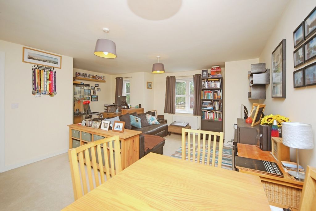 Property photo 3 of 17 Photo
