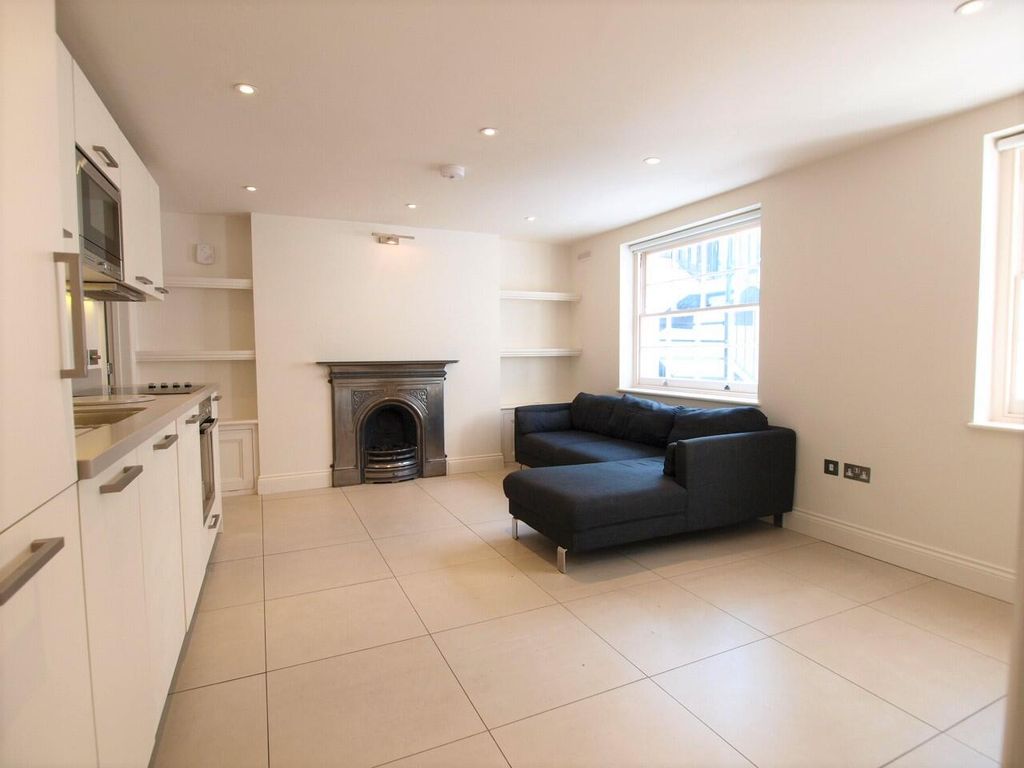 Property photo 1 of 8 Living Room