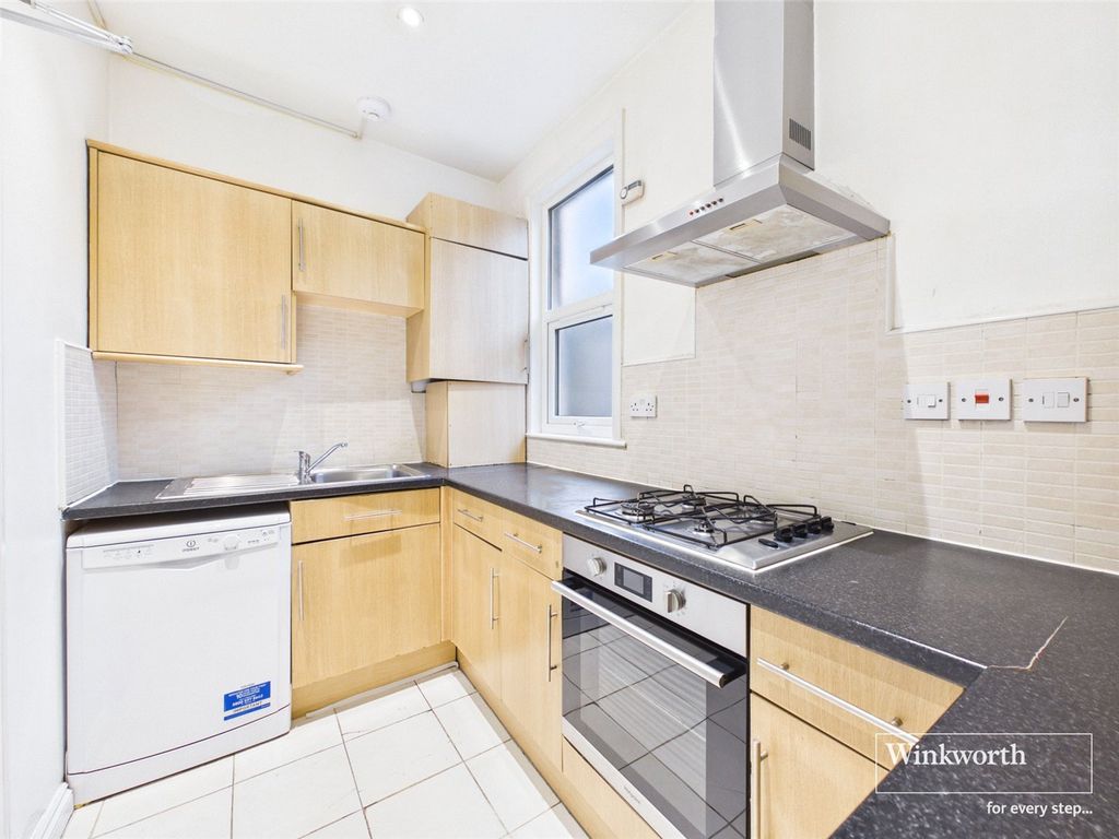 Property photo 1 of 8 Kitchen