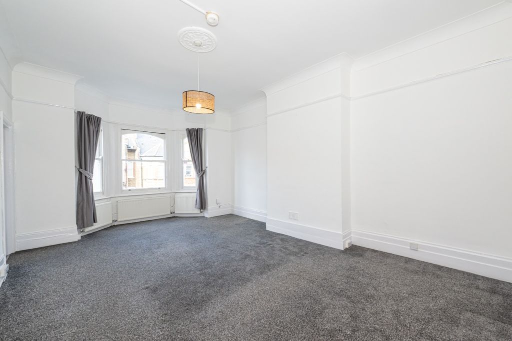 Property photo 2 of 18 3014153