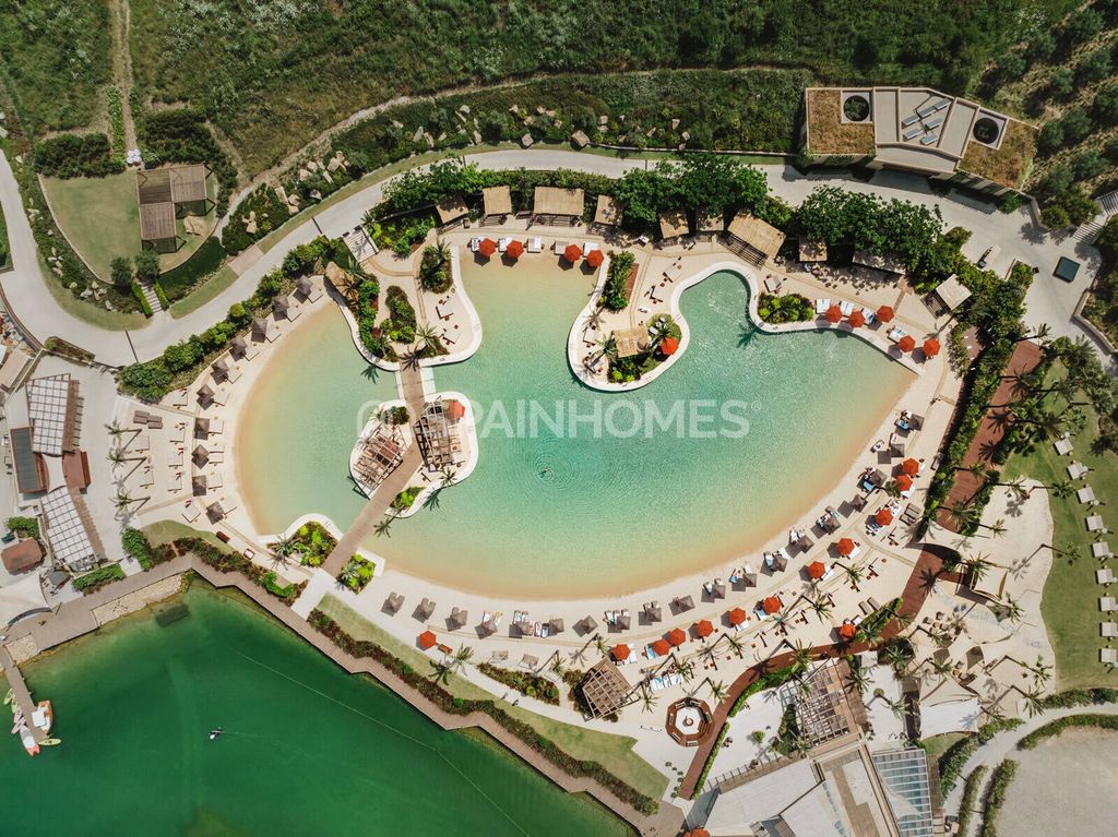 Property photo 3 of 3