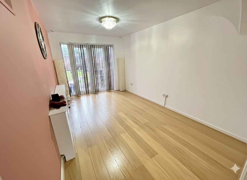 Property photo 2 of 9 2310801