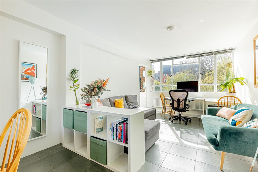 Property photo 1 of 17 Mulberry Court (4).Jpg