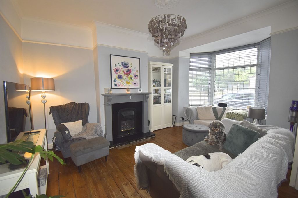 Property photo 3 of 12 Sitting Room