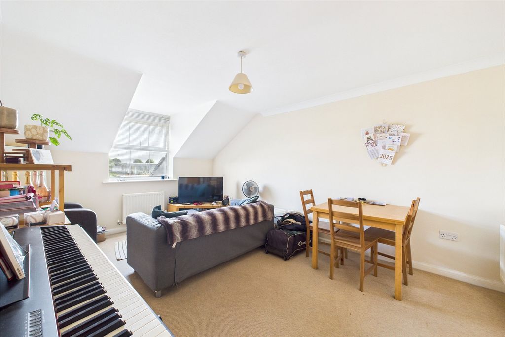 Property photo 3 of 8 Picture No. 04
