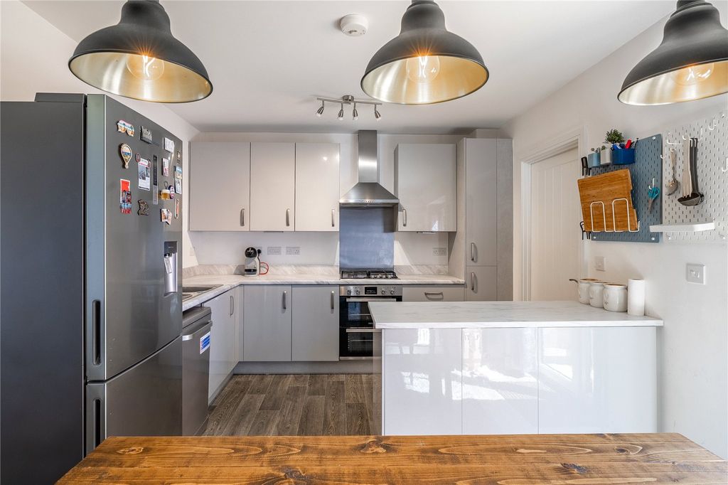 Property photo 3 of 31 Picture No. 04