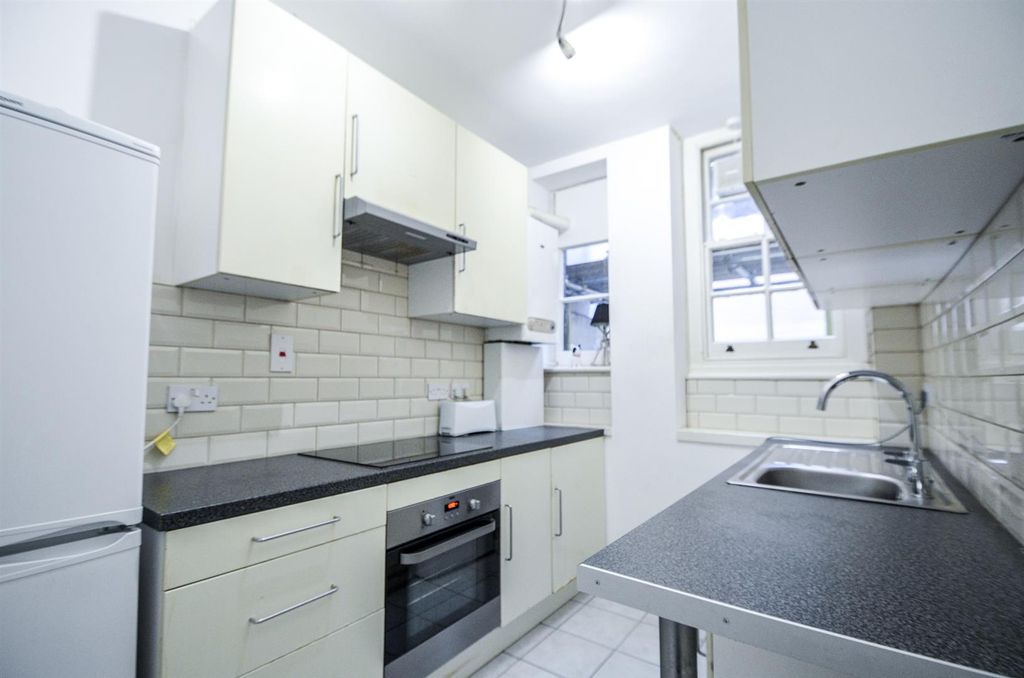 Property photo 1 of 10 New Cavendish Street
