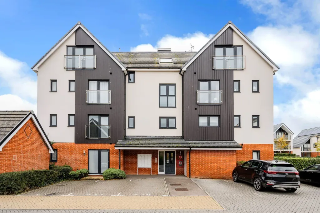 Property photo 1 of 12