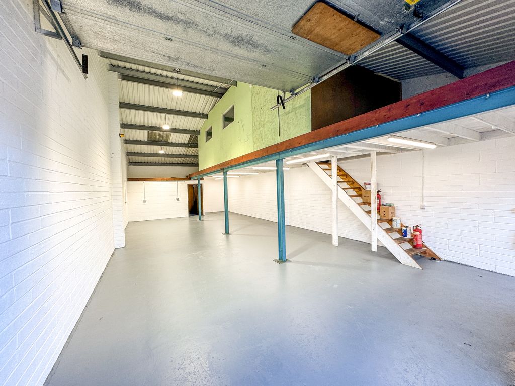 Property photo 2 of 6 Photo 5