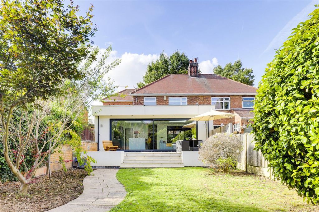 Property photo 1 of 39