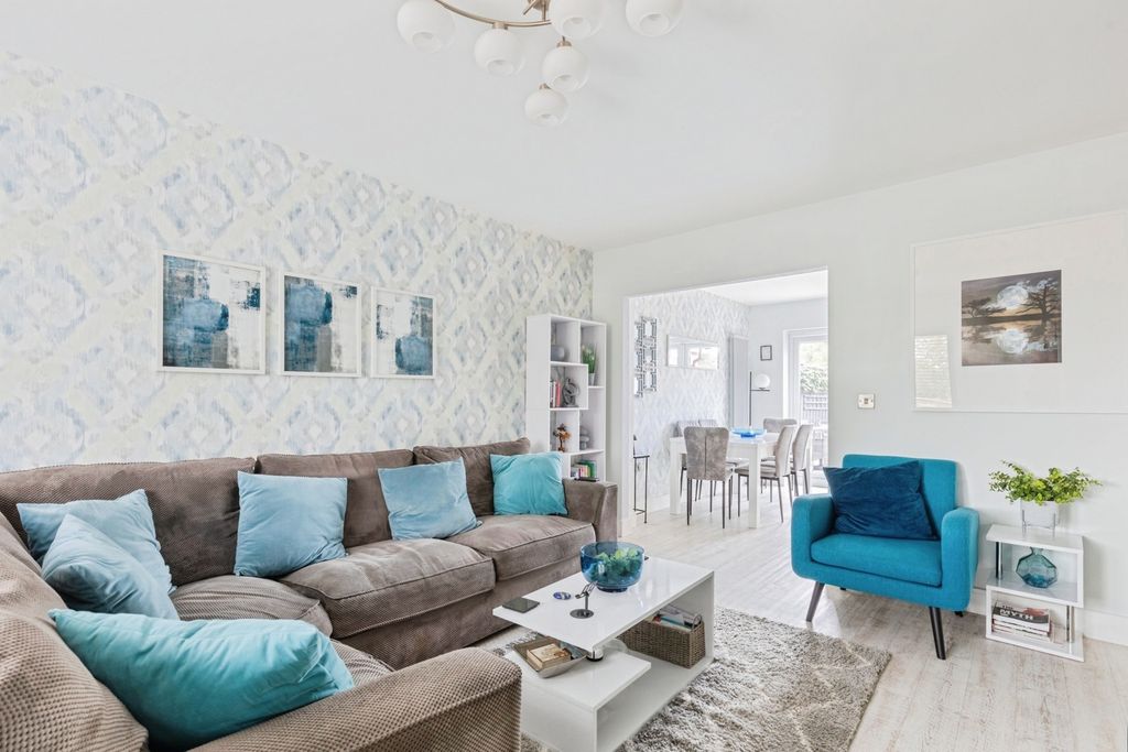Property photo 2 of 18 Pbox-Img.Jpg