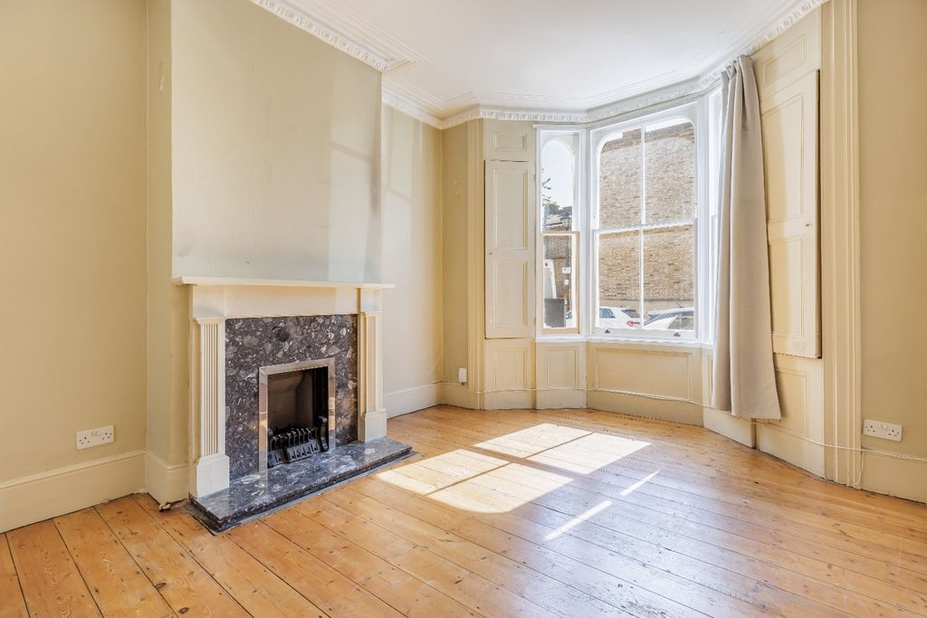 Property photo 2 of 24 4956292