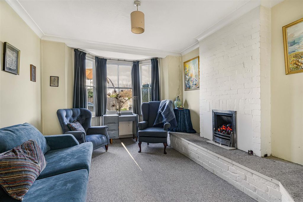 Property photo 2 of 9 Living Room