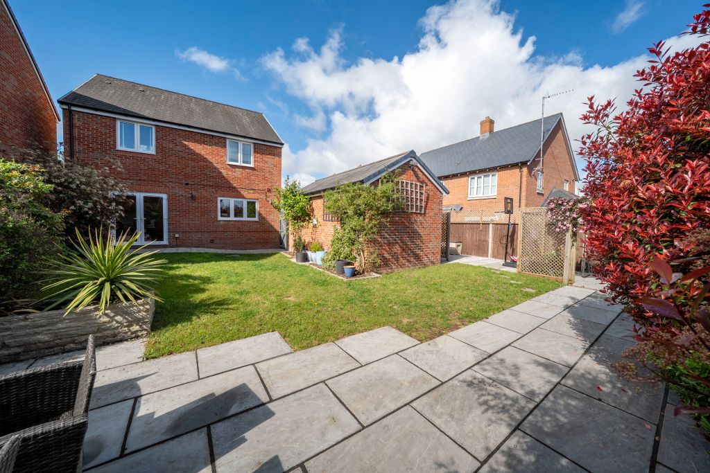 Property photo 2 of 34