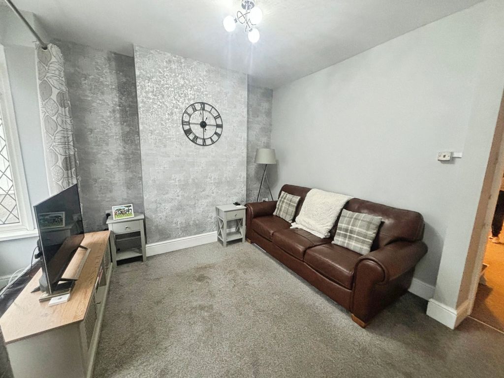 Property photo 2 of 14 Living Room