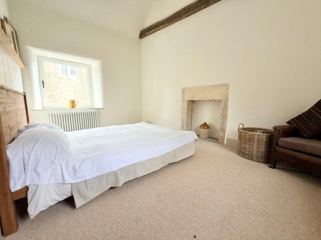 Property photo 3 of 11 Bedroom 1