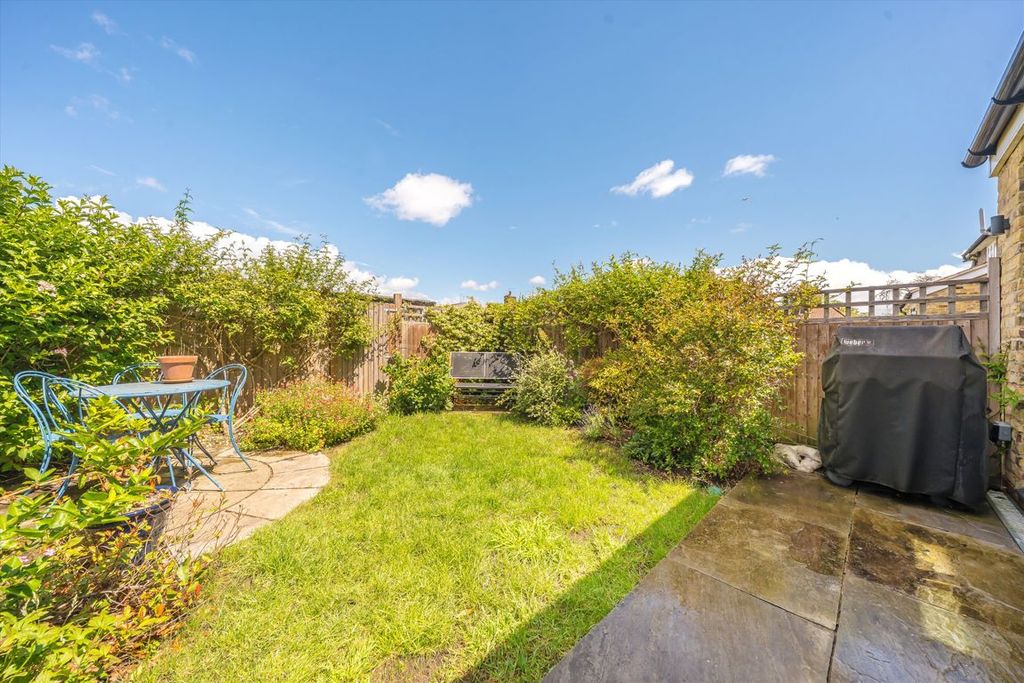 Property photo 2 of 9
