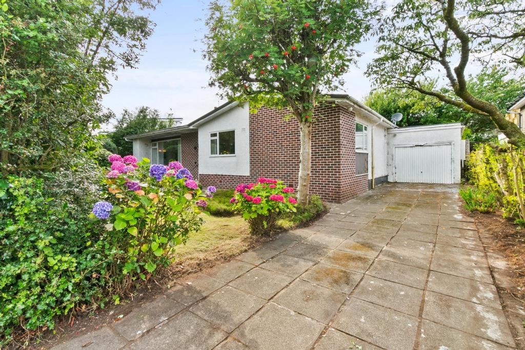 Property photo 2 of 34