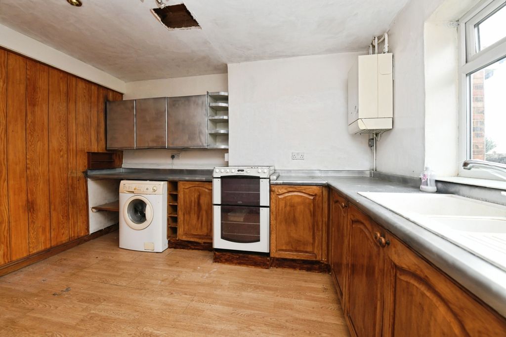 Property photo 3 of 13 Pbox-Img.Jpg