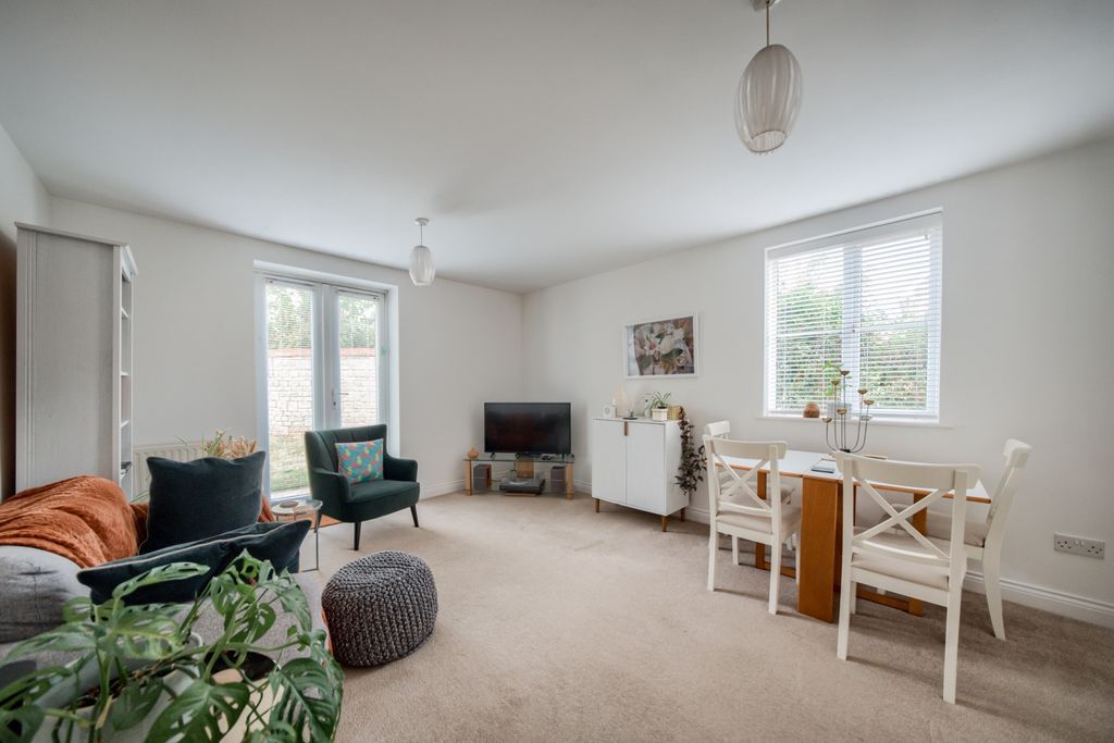 Property photo 2 of 13 Xt5A4814-Hdr(3)