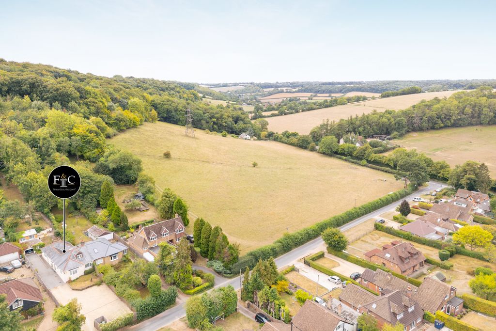 Property photo 1 of 23 Picture No. 11