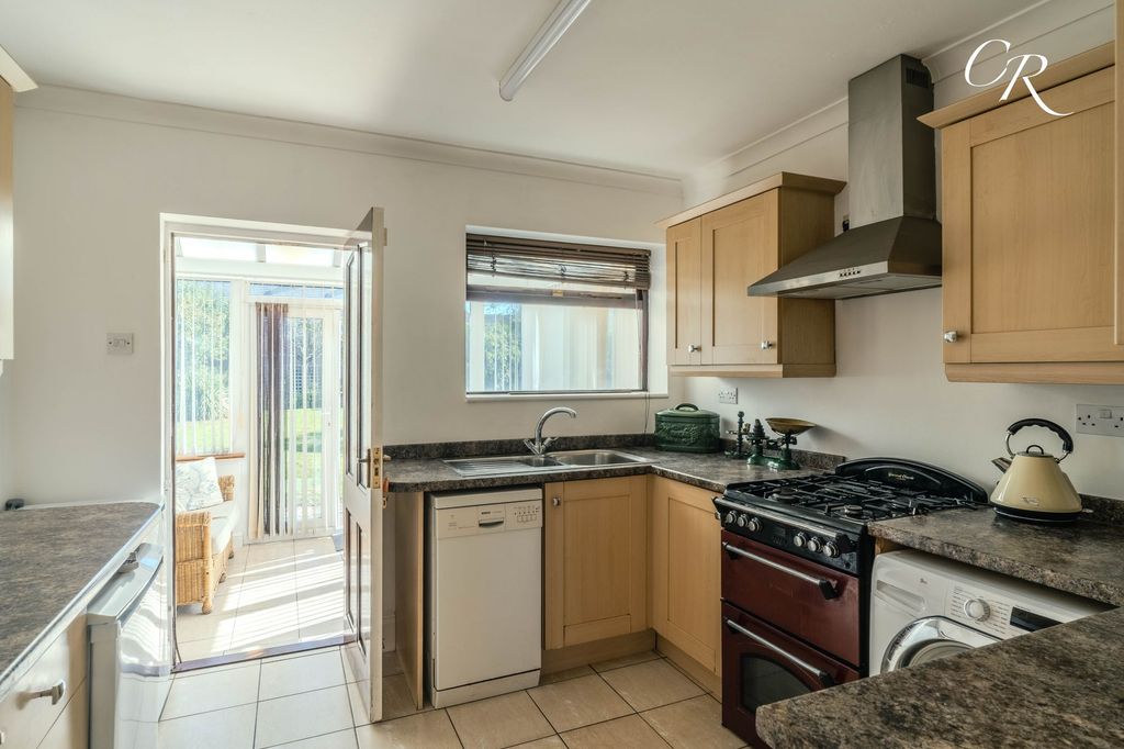 Property photo 2 of 16